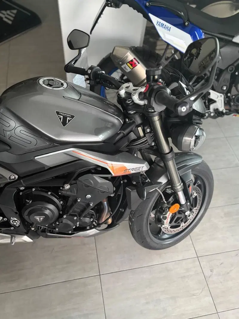 Triumph Street Triple 765 RS (2023 - 26) (8)