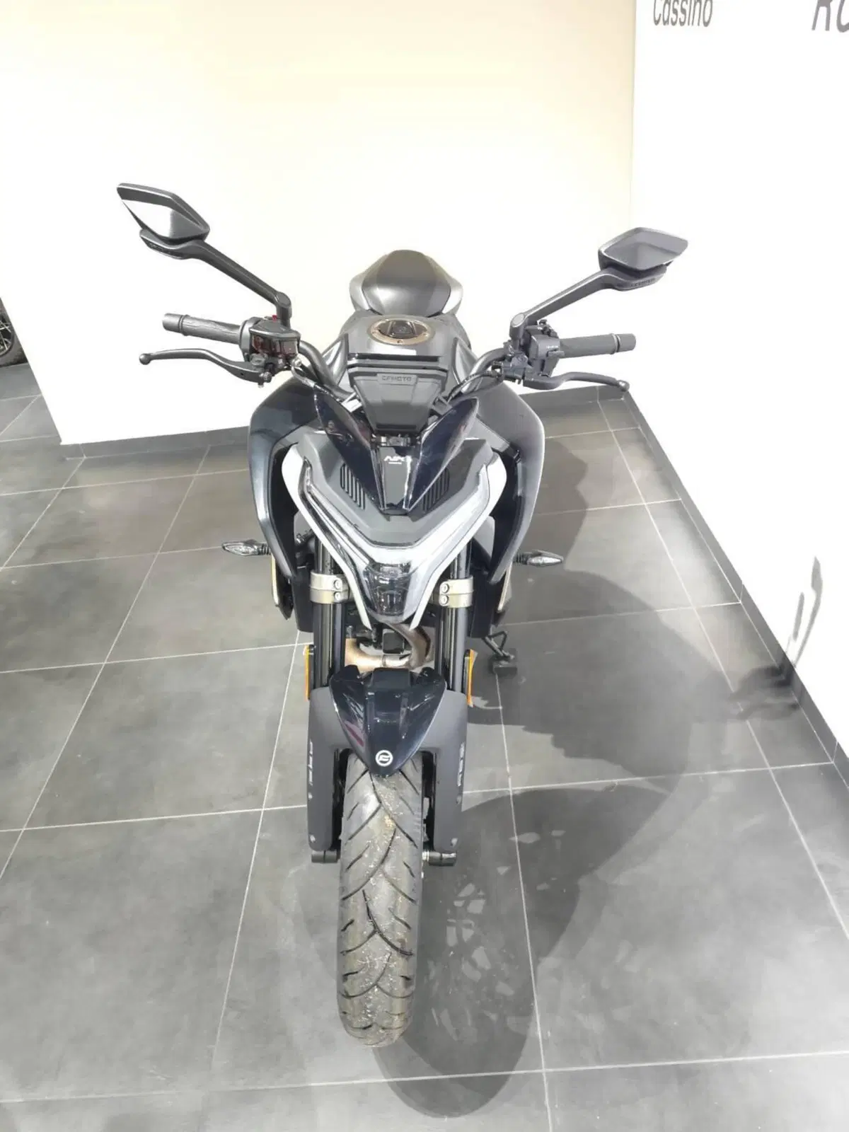 CFMOTO 800NK Sport (2023 - 26) (3)
