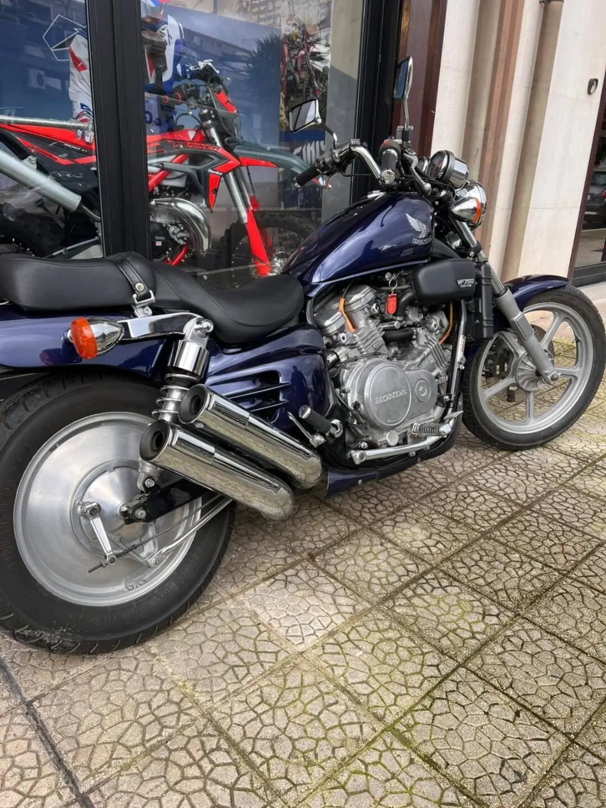 Honda VF 750 C (1985 - 01) (4)