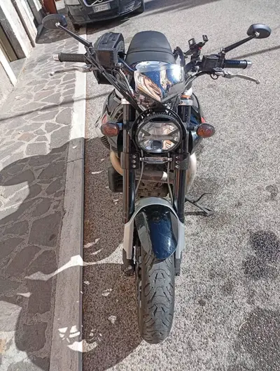 Moto Guzzi Griso 1200 8V (2007 - 12) usata