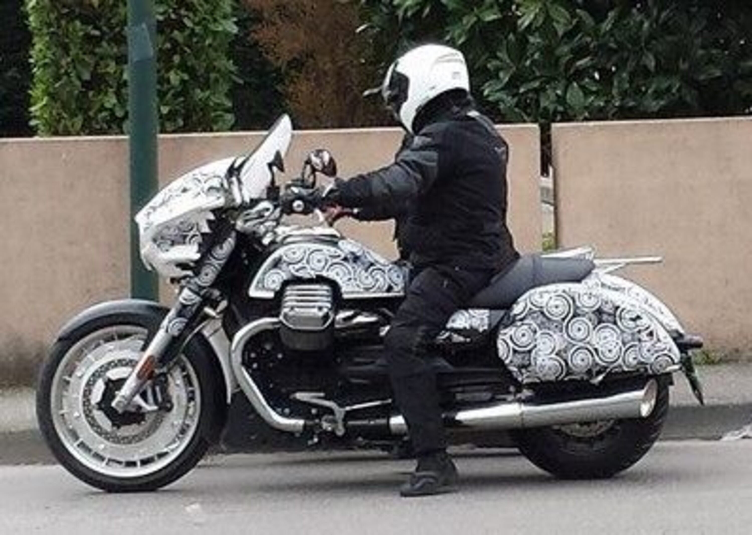 Moto Guzzi California in versione Bagger