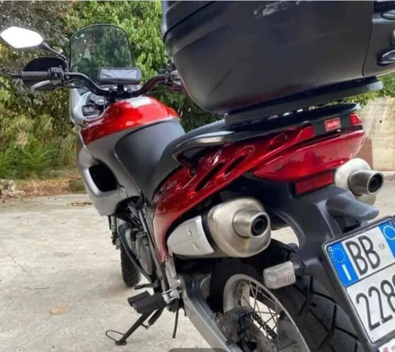 Aprilia Pegaso 650 IE (2001 - 02) (2)