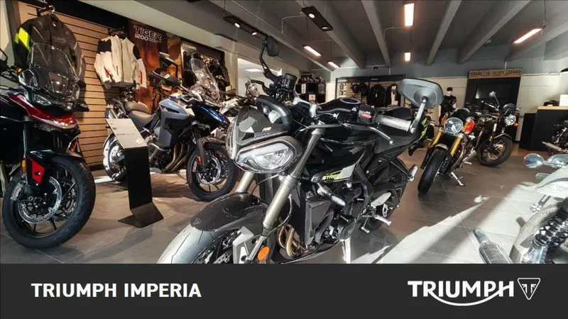 Triumph Street Triple 765 RS (2023 - 26) (4)
