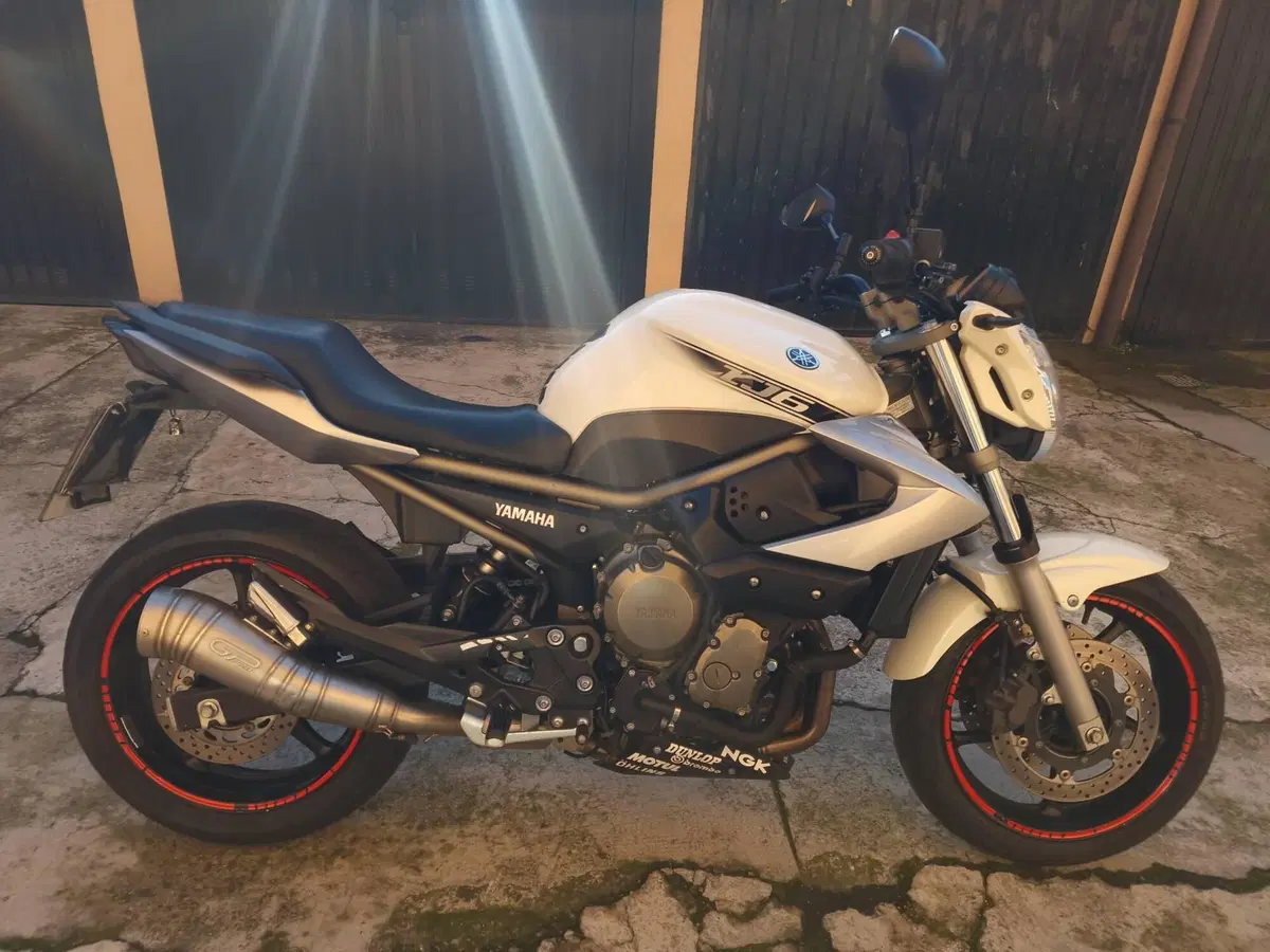 Yamaha XJ6 (2008 - 15)