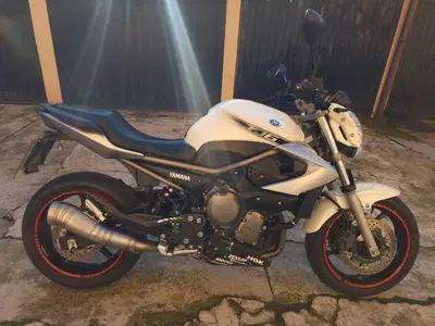 Yamaha XJ6 (2008 - 15) usata