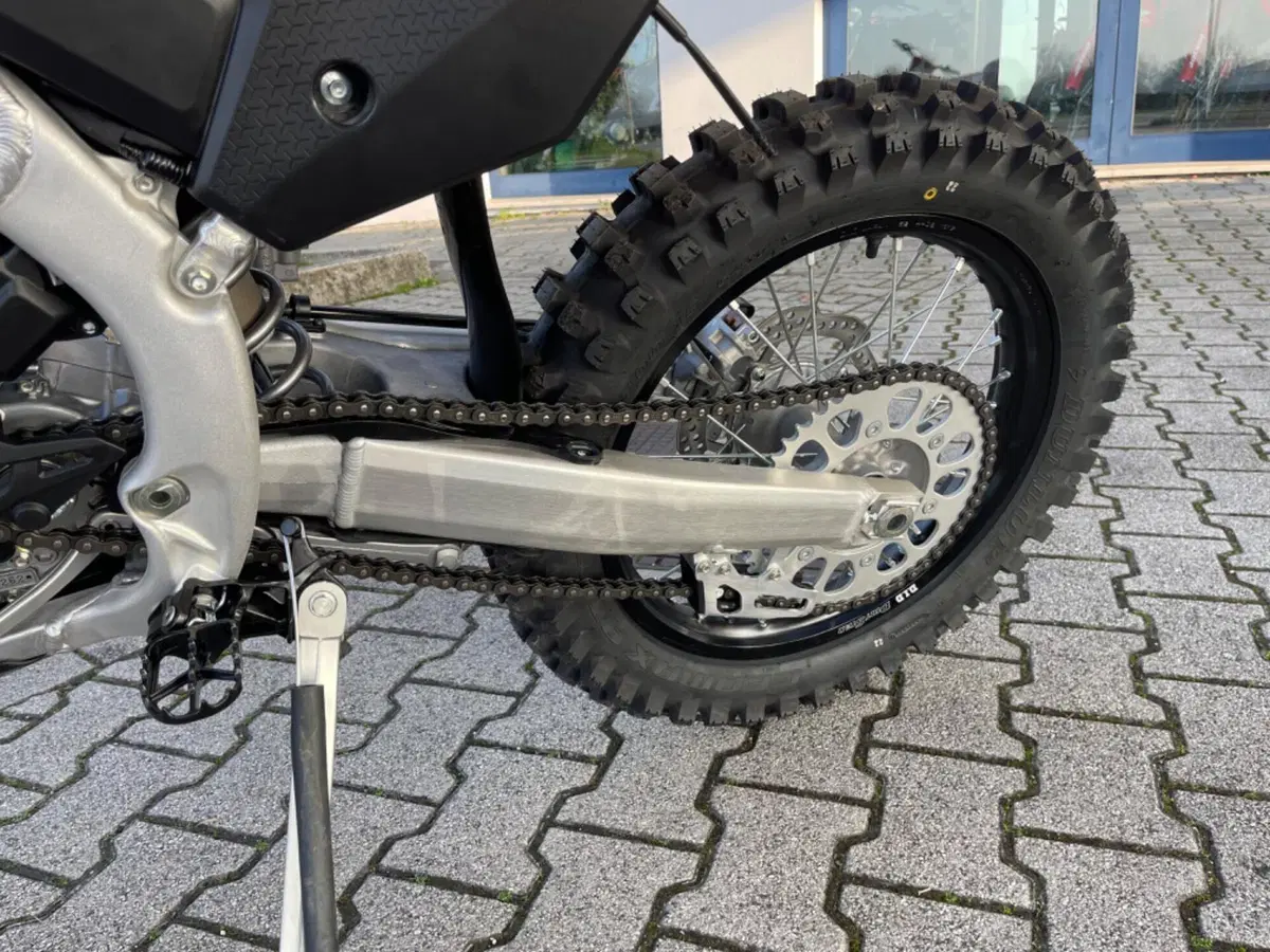 Honda CRF 250RX Enduro (2026) (5)