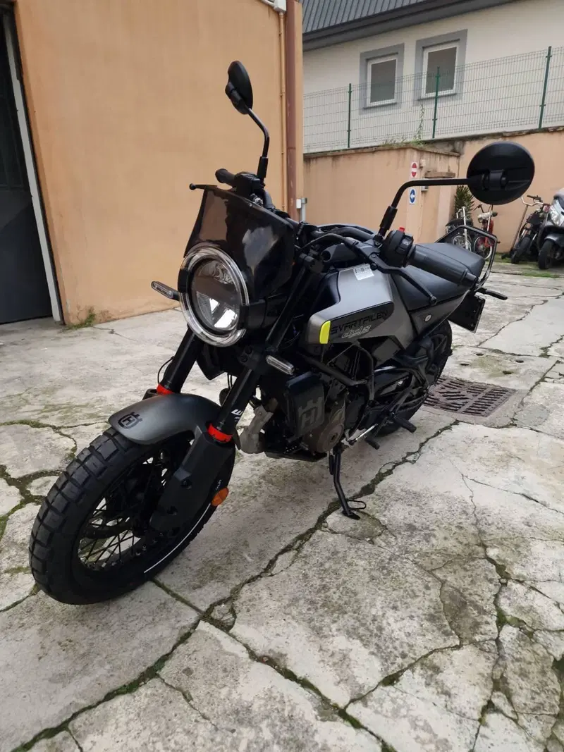 Husqvarna Svartpilen 125 (2024 - 26) (4)