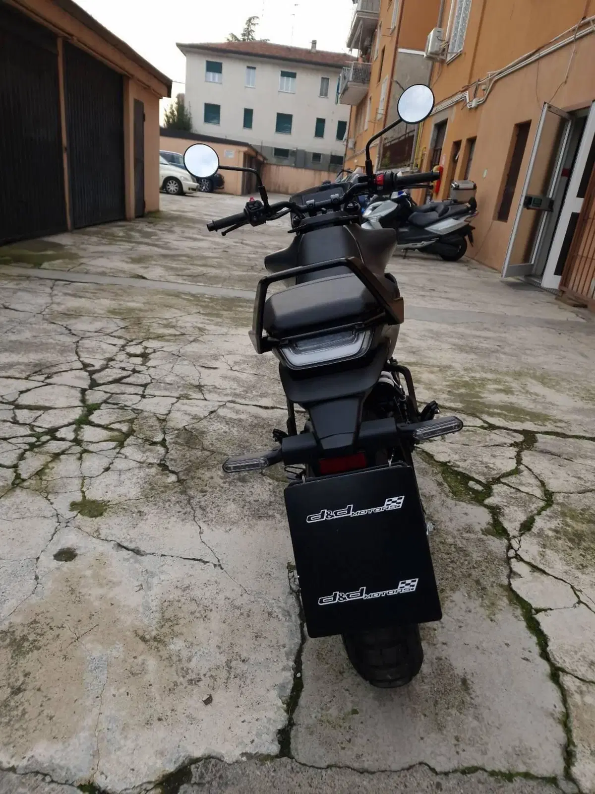 Husqvarna Svartpilen 125 (2024 - 26) (7)