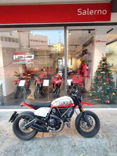 Ducati Scrambler 800 Urban Motard (2022) usata