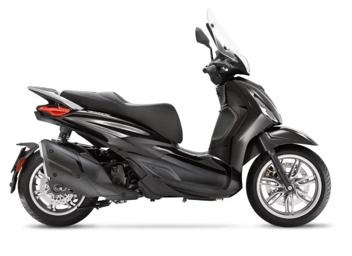 Piaggio Beverly 400 (2025 - 26) (2)