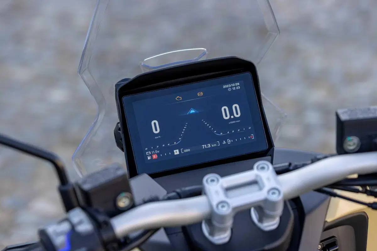 Rockville 125, il nuovo scooter sportivo di UM Motorcycles arriva in Italia (23)