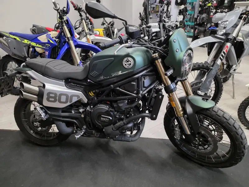 Benelli Leoncino 800 Trail (2022 - 26)