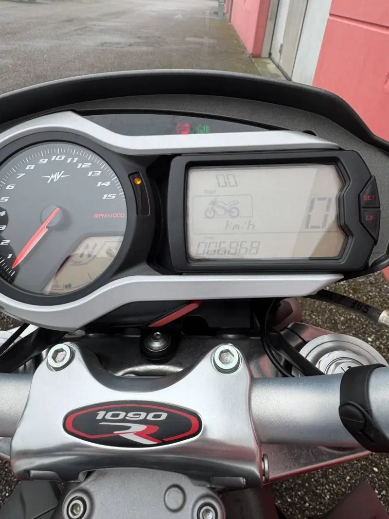 MV Agusta Brutale 1090 RR (2009 - 15) (16)