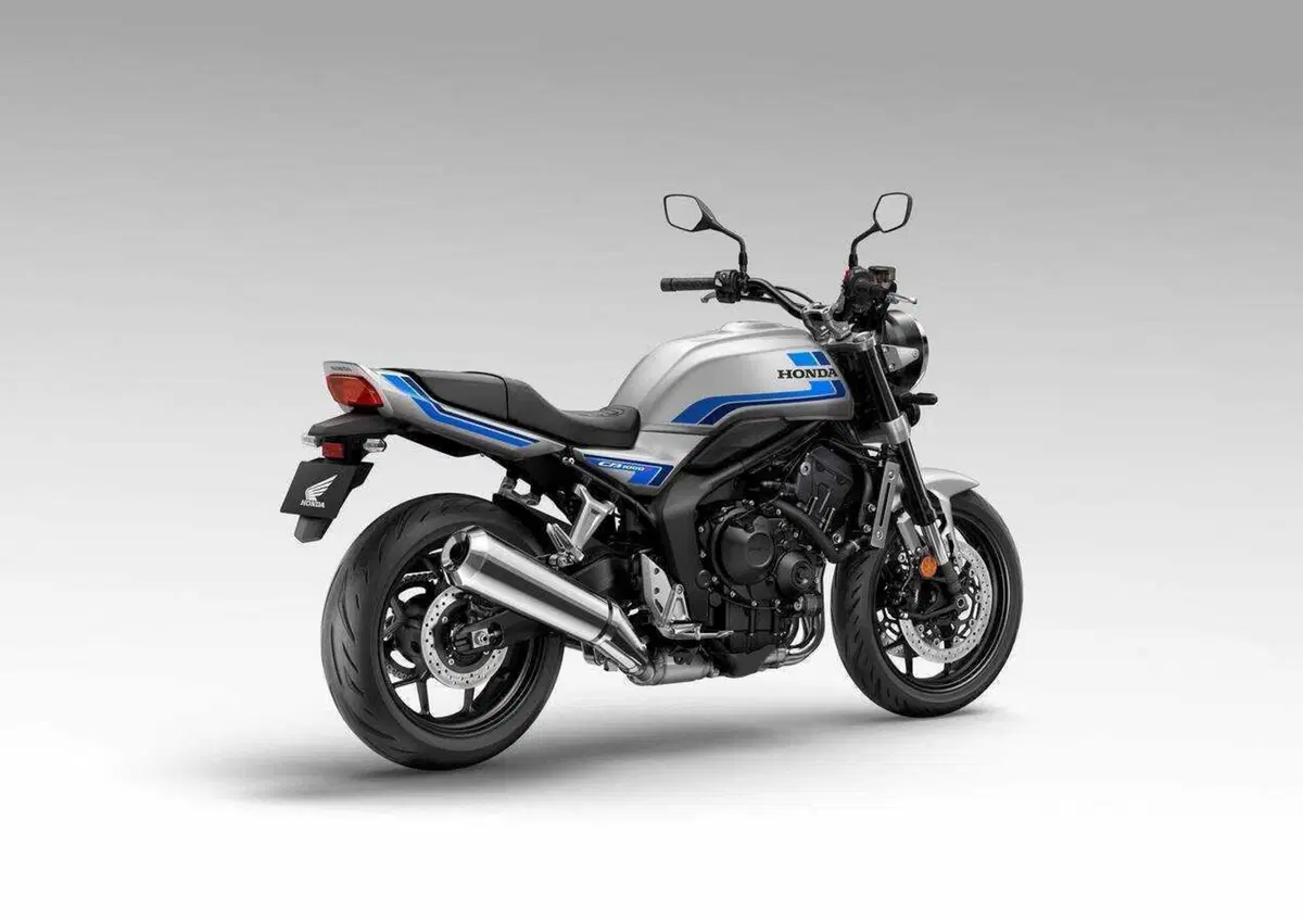 Ad EICMA ci sarà la Honda CB1000F! La roadster arriva in Italia nel 2026, qui tutti i dettagli (12)