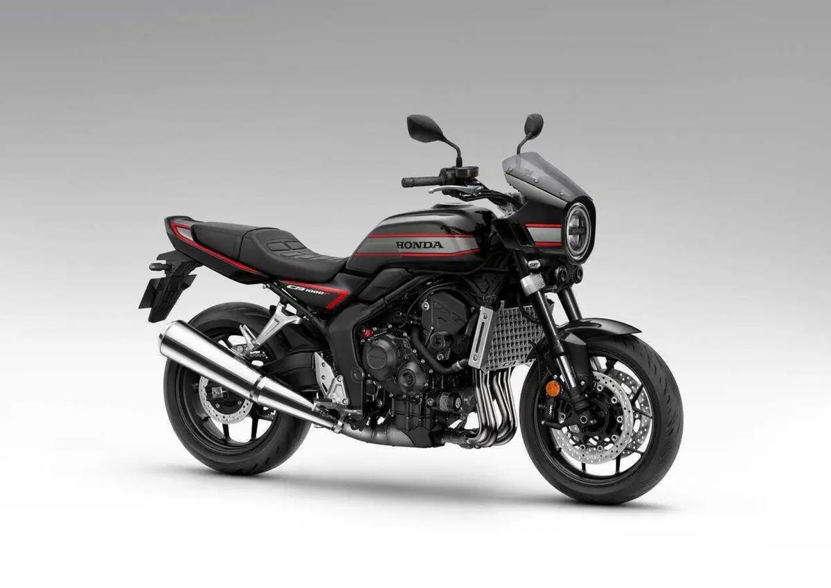 Ad EICMA ci sarà la Honda CB1000F! La roadster arriva in Italia nel 2026, qui tutti i dettagli (31)