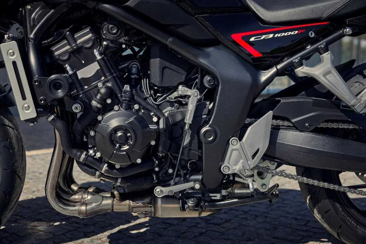 Ad EICMA ci sarà la Honda CB1000F! La roadster arriva in Italia nel 2026, qui tutti i dettagli (58)