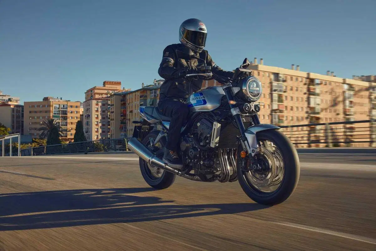 Ad EICMA ci sarà la Honda CB1000F! La roadster arriva in Italia nel 2026, qui tutti i dettagli (79)