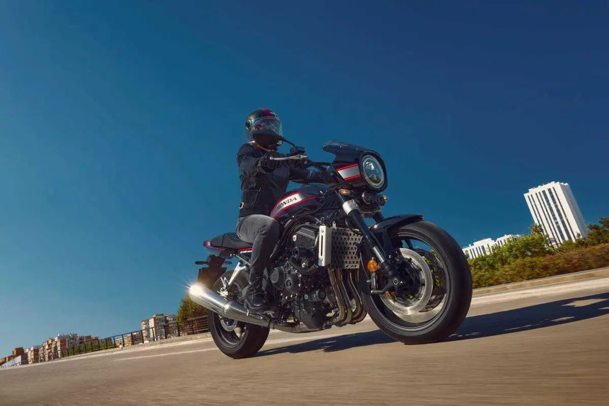 Ad EICMA ci sarà la Honda CB1000F! La roadster arriva in Italia nel 2026, qui tutti i dettagli (80)
