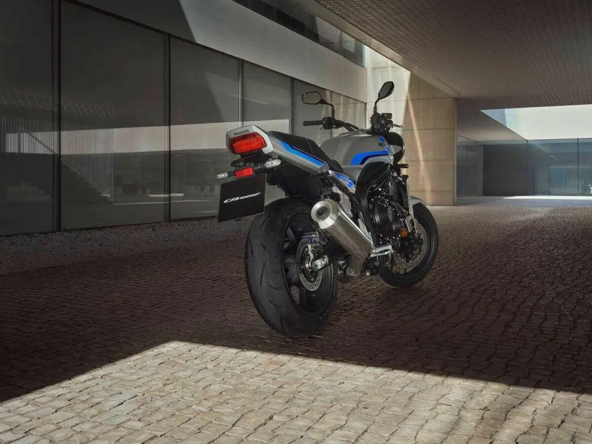 Ad EICMA ci sarà la Honda CB1000F! La roadster arriva in Italia nel 2026, qui tutti i dettagli (122)