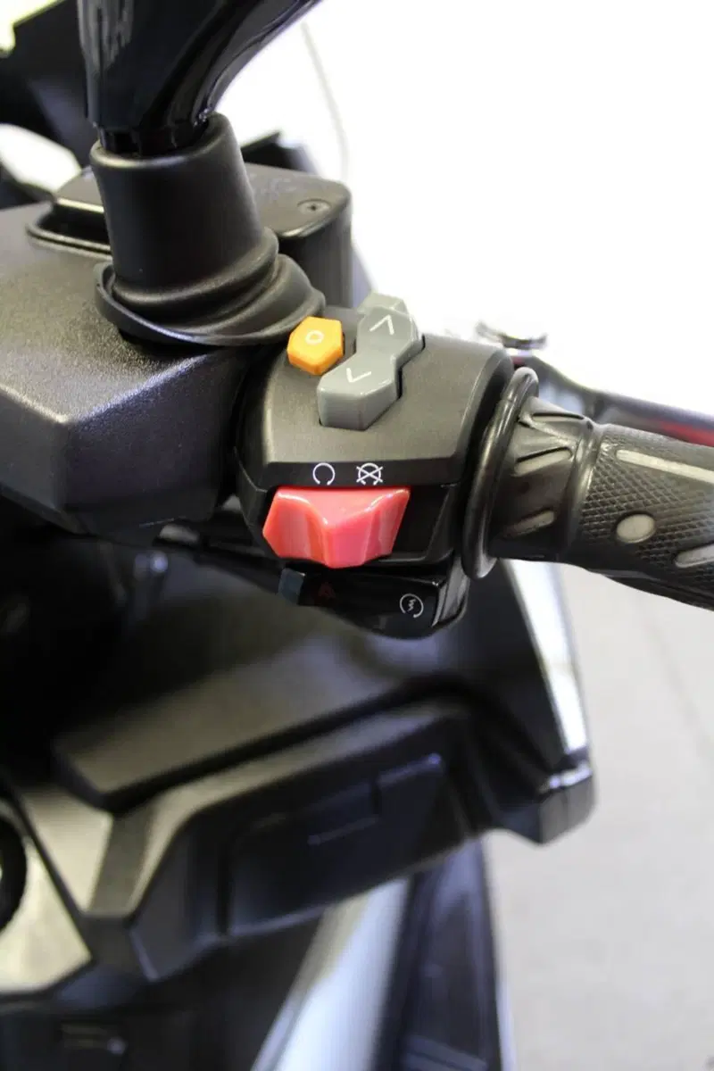 Kymco Xciting 400i S TCS (2021 - 24) (11)