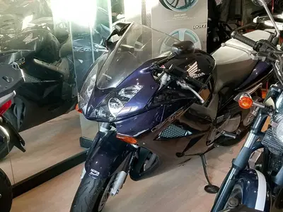 Honda VFR 800 (2002 - 05) usata
