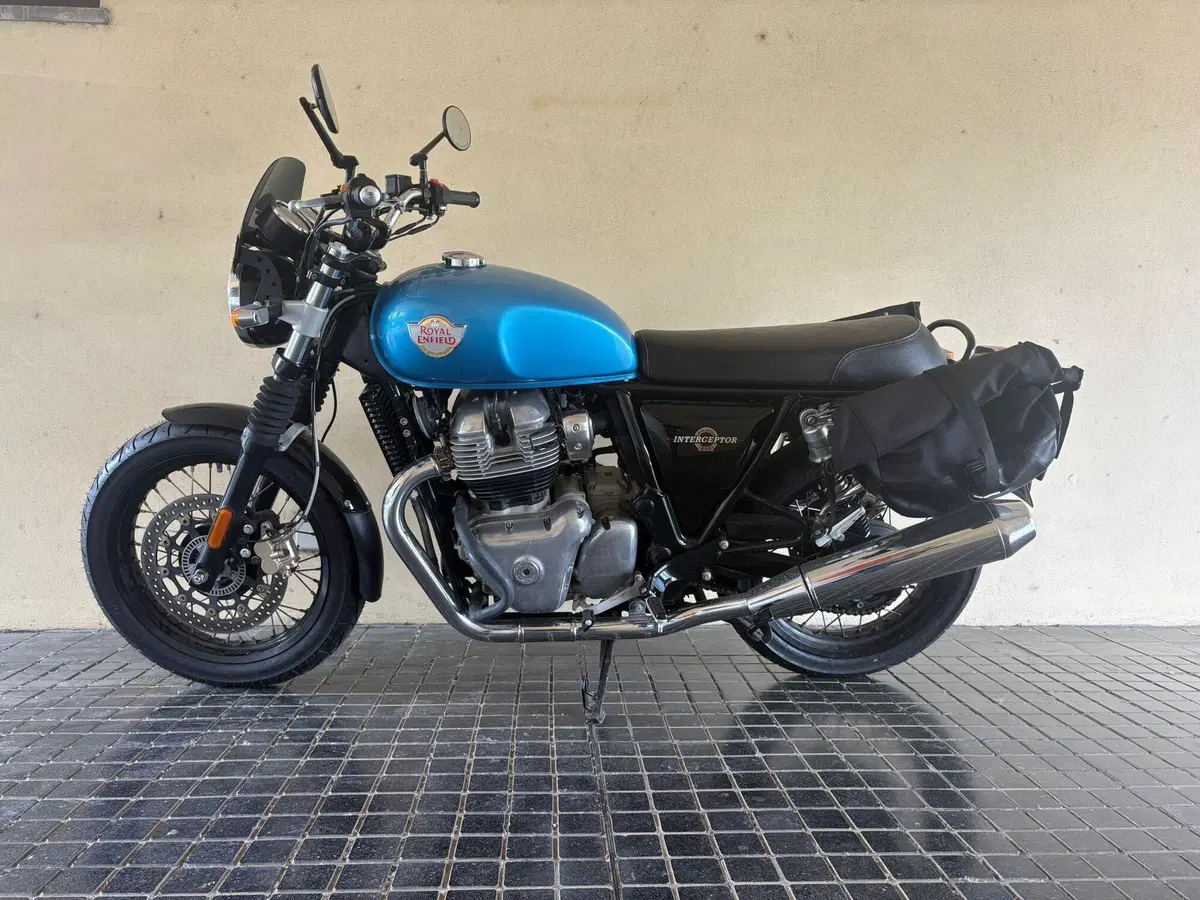 Royal Enfield Interceptor 650 (2021 - 26) (4)