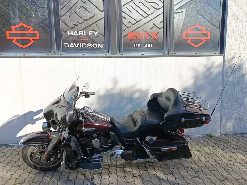Harley-Davidson 1690 Electra Glide Ultra Classic (2014 - 16) - FLHTCU (8)