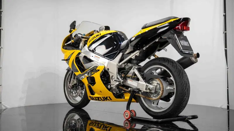 Suzuki GSX R 750 (1999 - 03) (9)