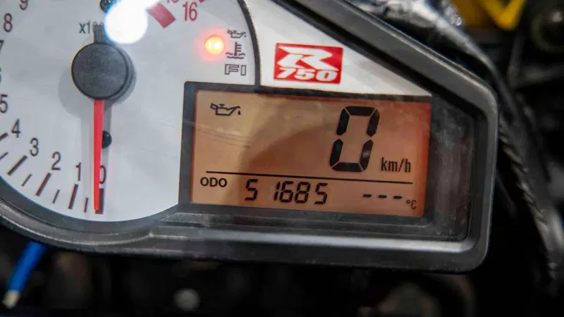 Suzuki GSX R 750 (1999 - 03) (19)