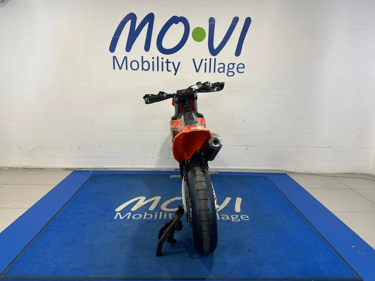 KTM 450 SMR (2026) (3)