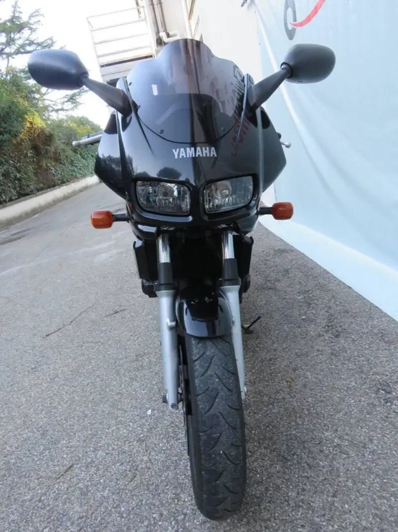 Yamaha FZS 600 Fazer (1998 - 01) (7)