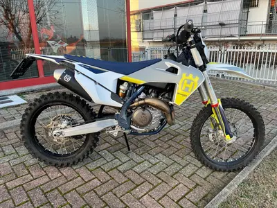 Husqvarna FE 450 (2022) usata