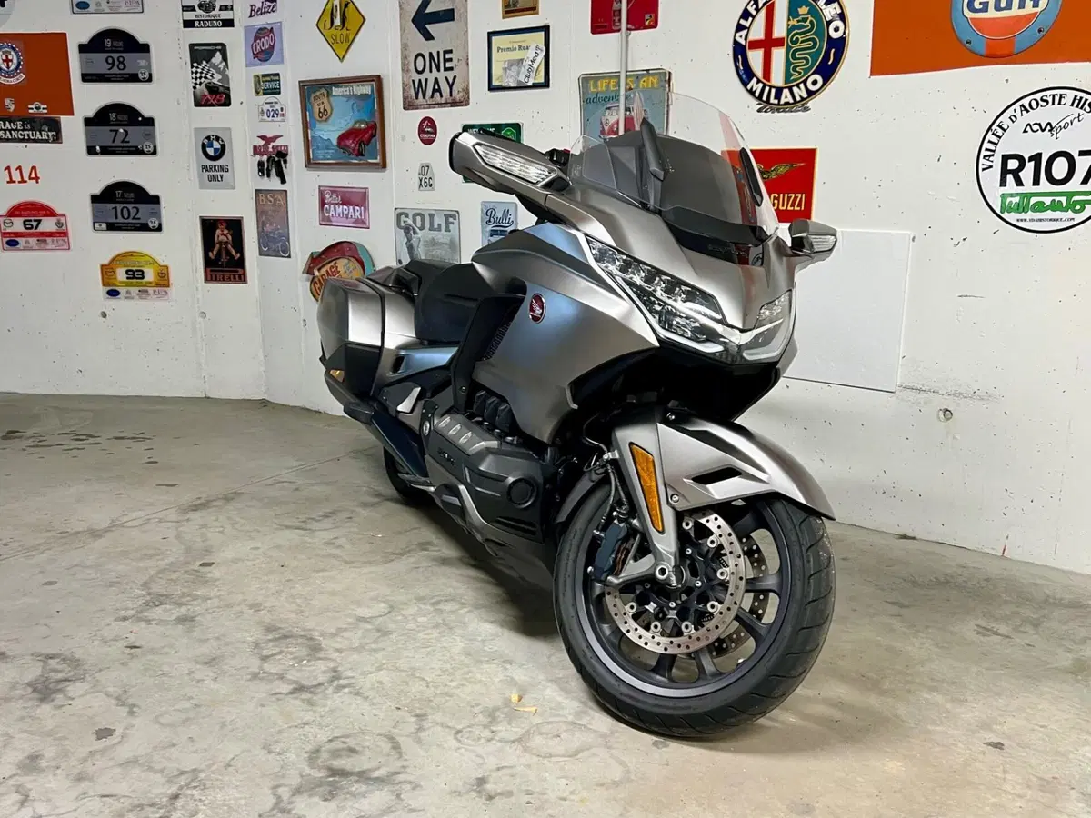 Honda GL 1800 Gold Wing (2018 - 20) (2)