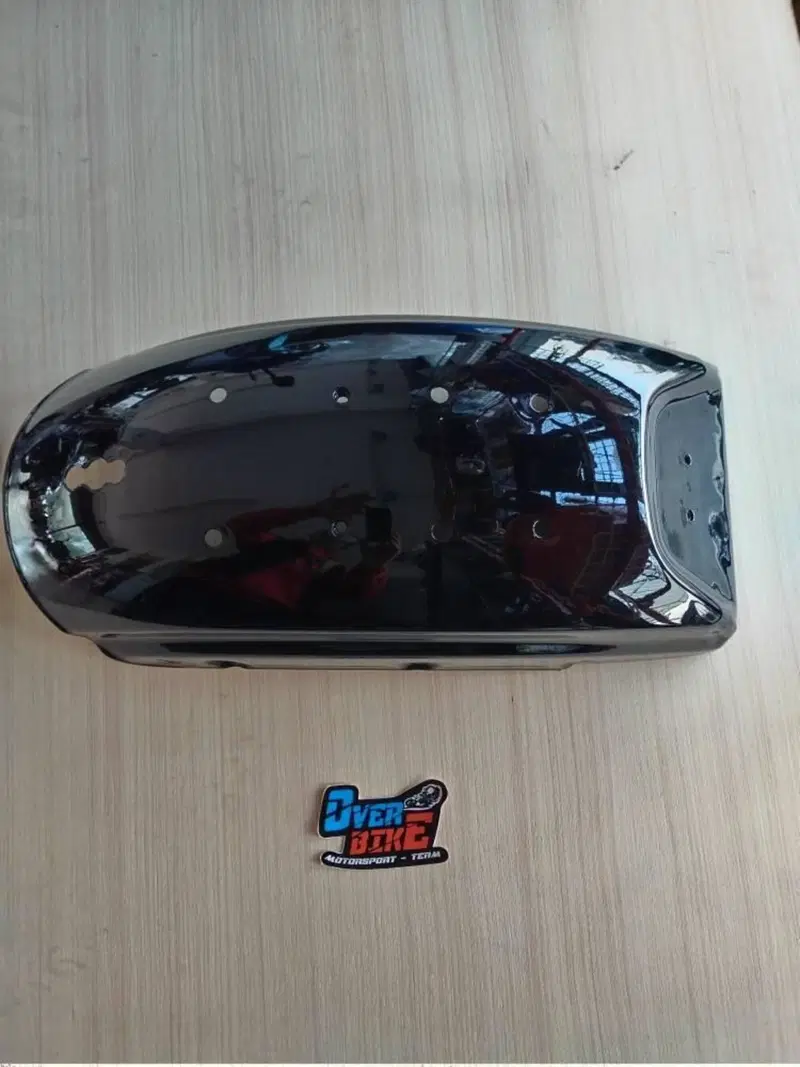 PARAFANGO POSTERIORE BENELLI IMPERIALE 400 NERO (2)