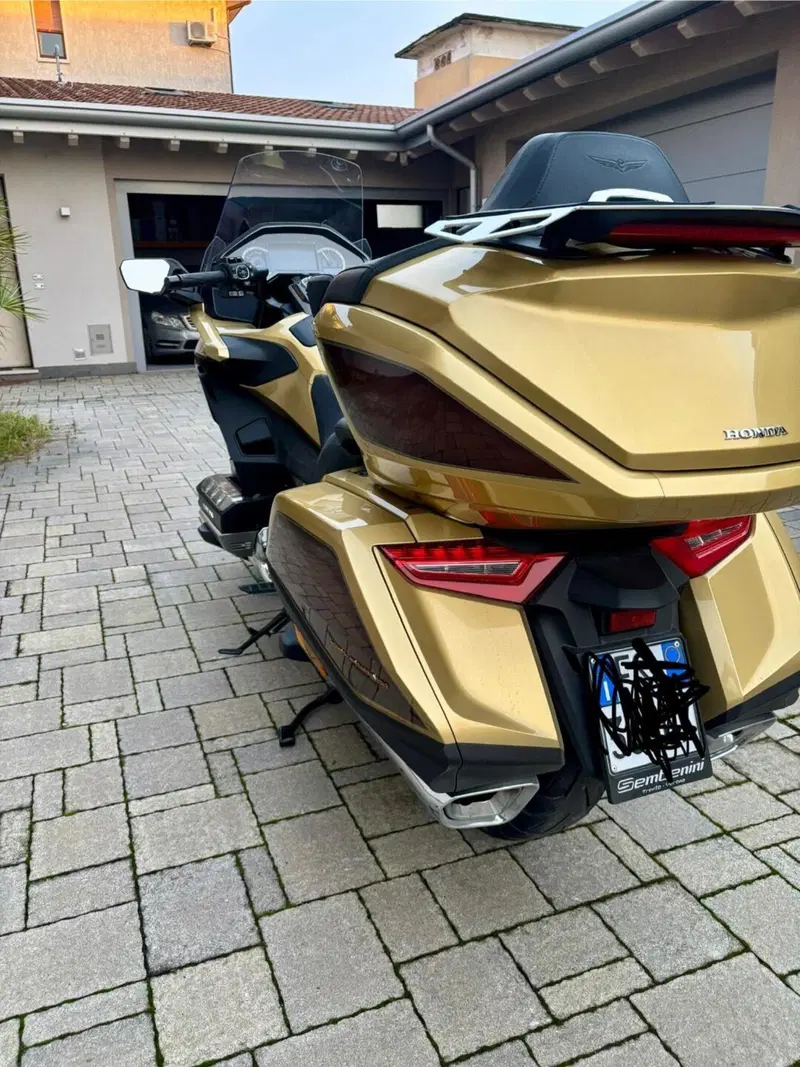 Honda GL 1800 Gold Wing 50° Anniversario (2025 - 26) (2)