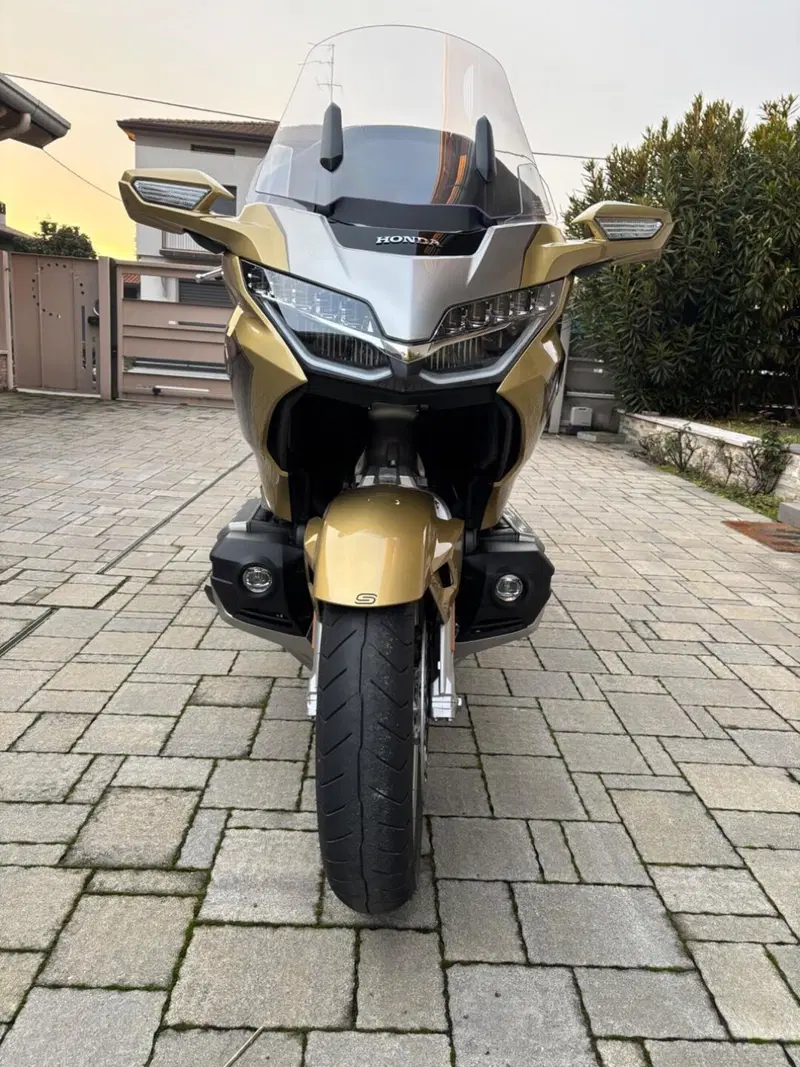 Honda GL 1800 Gold Wing 50° Anniversario (2025 - 26) (5)
