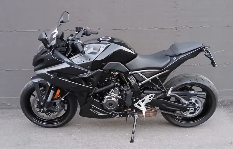 Suzuki GSX-8S Team Suzuki Edition (2024) (2)