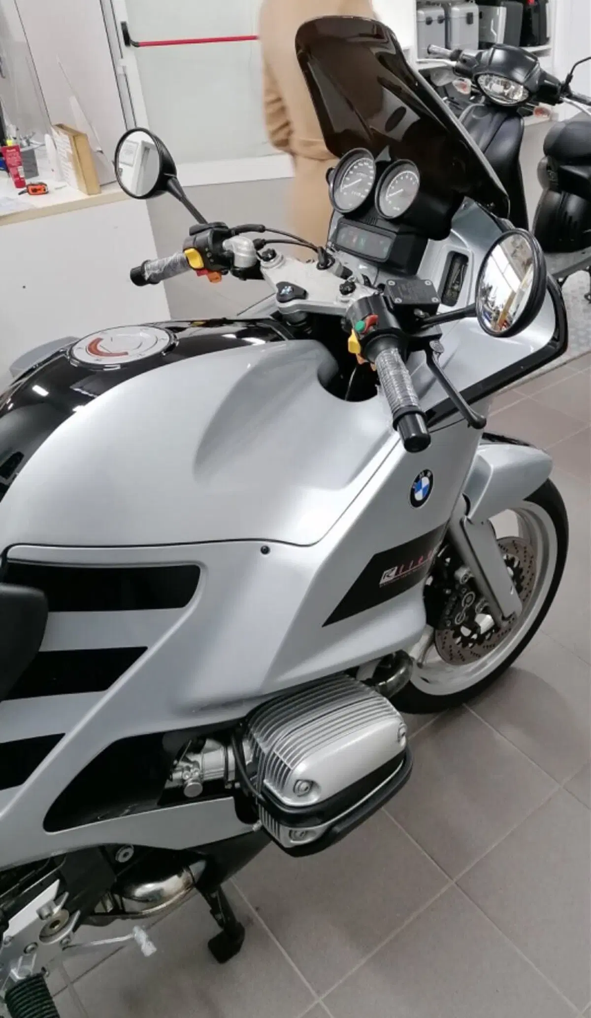 Bmw R 1100 RS ABS (3)