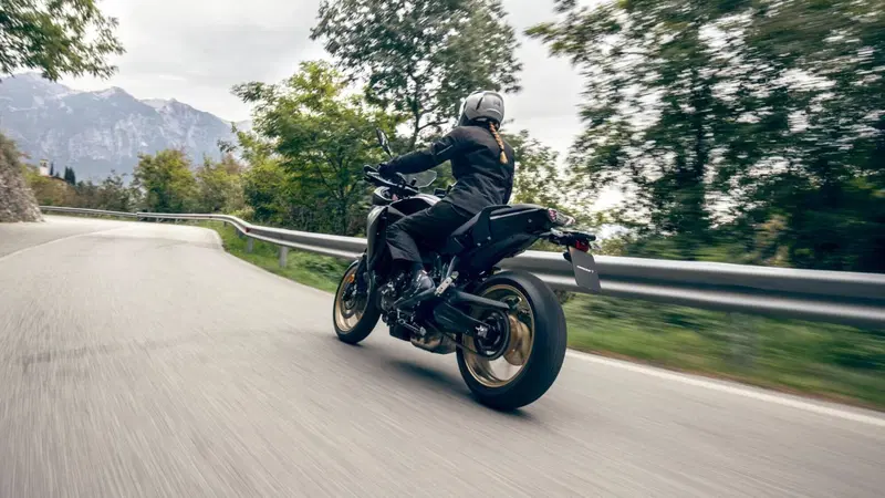 Yamaha Tracer 7 (2021 - 24) (6)