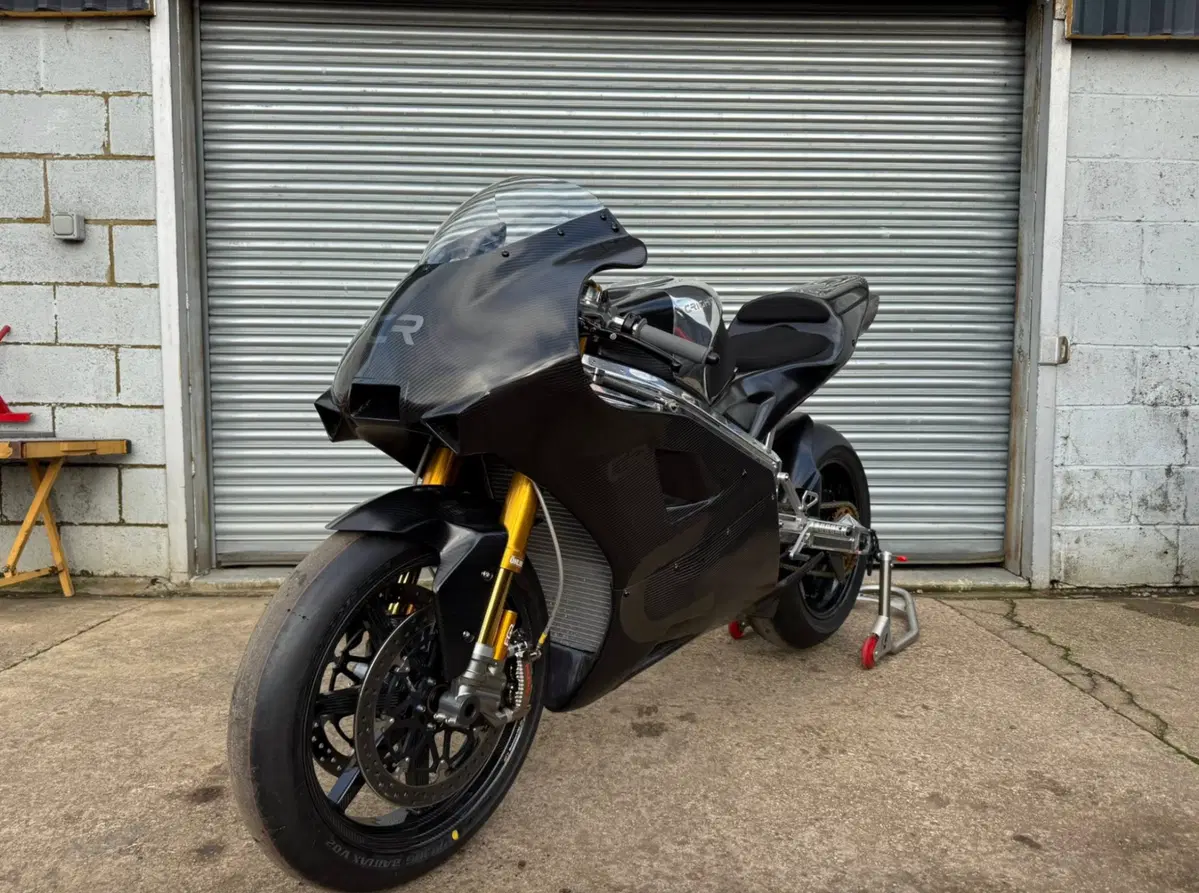 175 mila euro per 220 CV e un motore rotativo: una Crighton CR700W è in vendita [GALLERY] (4)