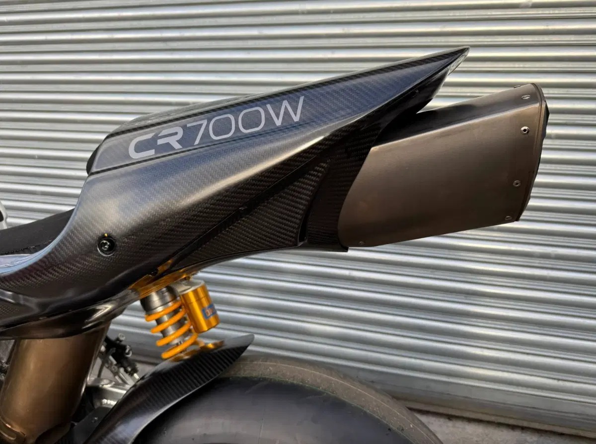 175 mila euro per 220 CV e un motore rotativo: una Crighton CR700W è in vendita [GALLERY] (7)