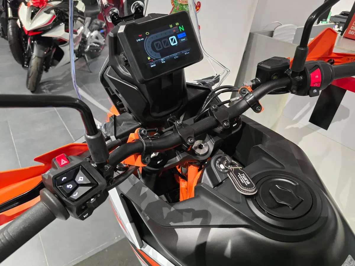 KTM 390 Enduro R (2025 - 26) (12)
