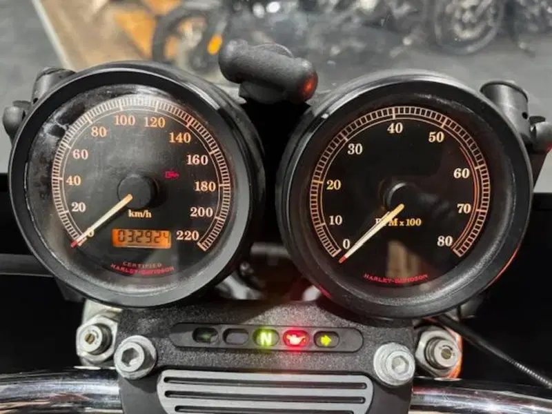 Harley-Davidson 1450 Super Glide T-Sport (2001 - 03) - FXDXT (5)