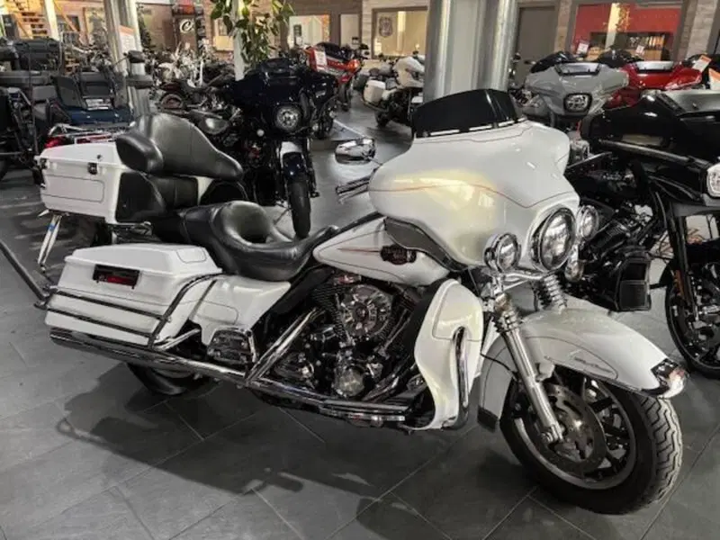 Harley-Davidson 1584 Electra Glide Ultra Classic (2008 - 13) - FLHTCU
