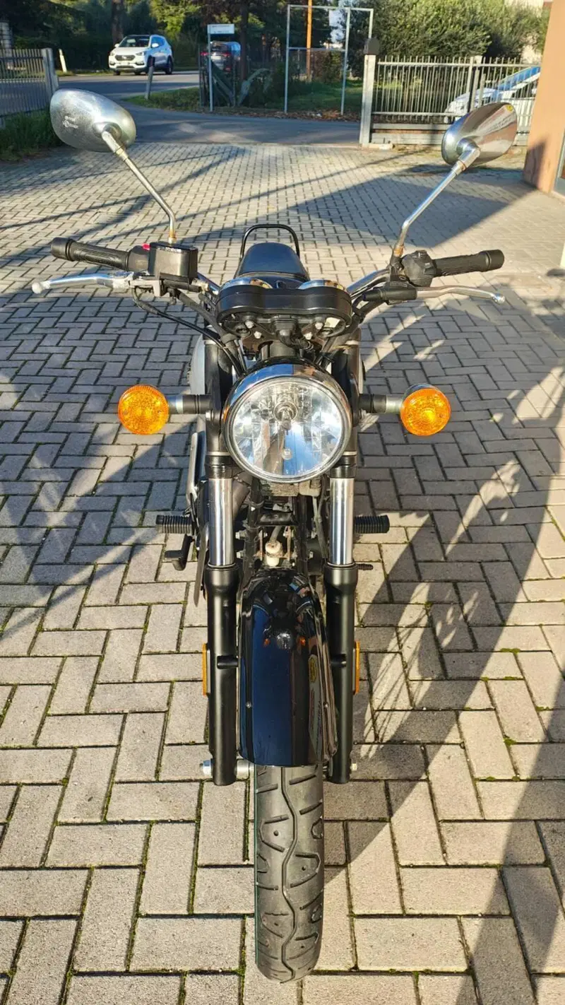 Benelli Imperiale 400 (2021 - 25) (3)