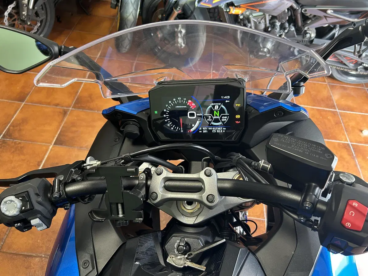 Suzuki GSX-S1000GT (2022 - 24) (4)