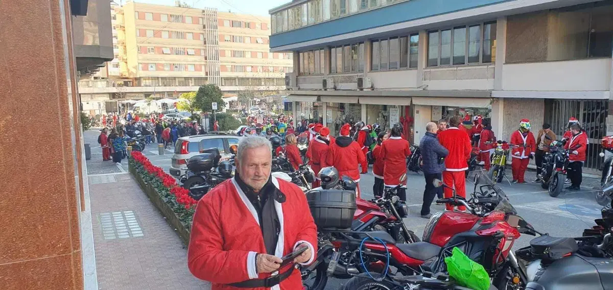 Anche quest'anno il Motoclub Massa organizza Babbo Natale in moto, appuntamento il 21 dicembre! (2)