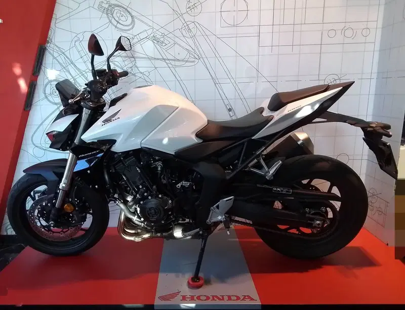 Honda CB 1000 Hornet (2025 - 26) (2)