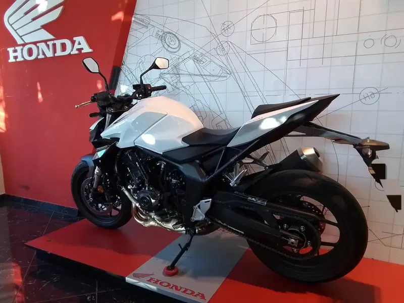 Honda CB 1000 Hornet (2025 - 26) (3)