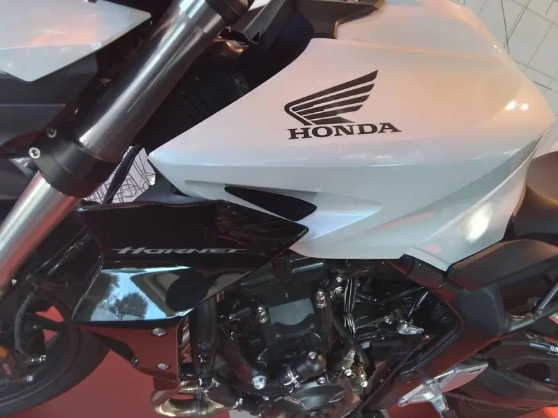 Honda CB 1000 Hornet (2025 - 26) (8)